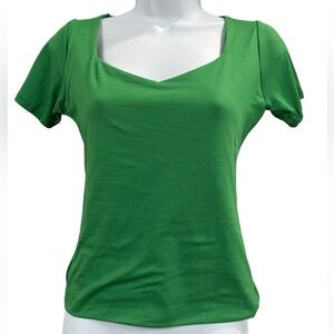 NWOT Kelly green double layered top